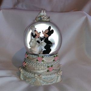 Disney Wedding Snow Globe Mickey & Minnie